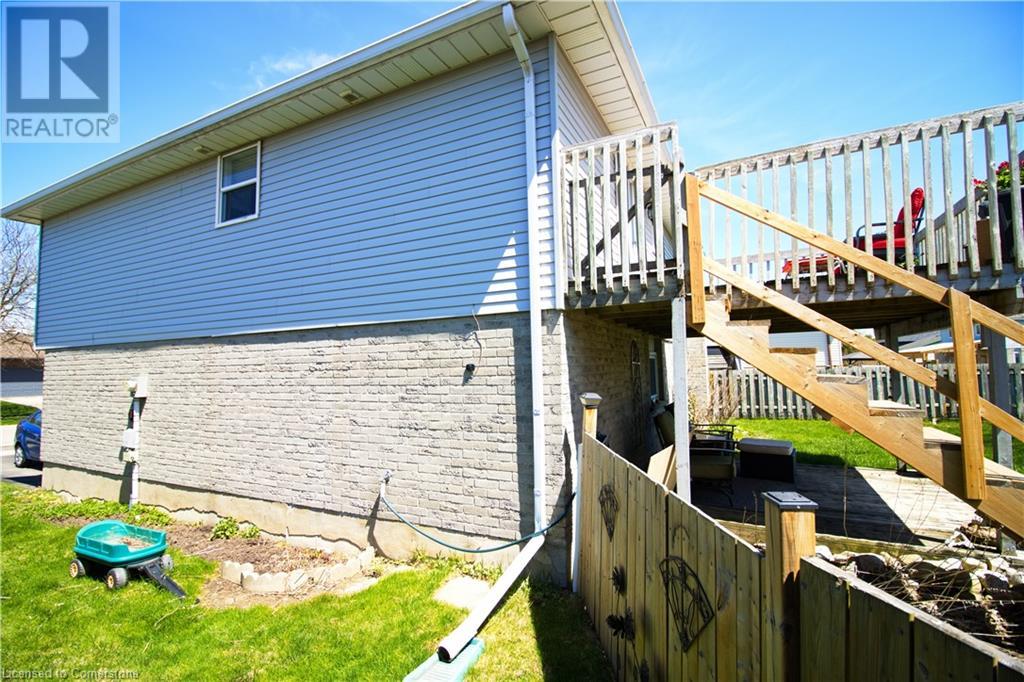 46 Newbury Drive, Kitchener, Ontario  N2N 2X6 - Photo 5 - 40712052