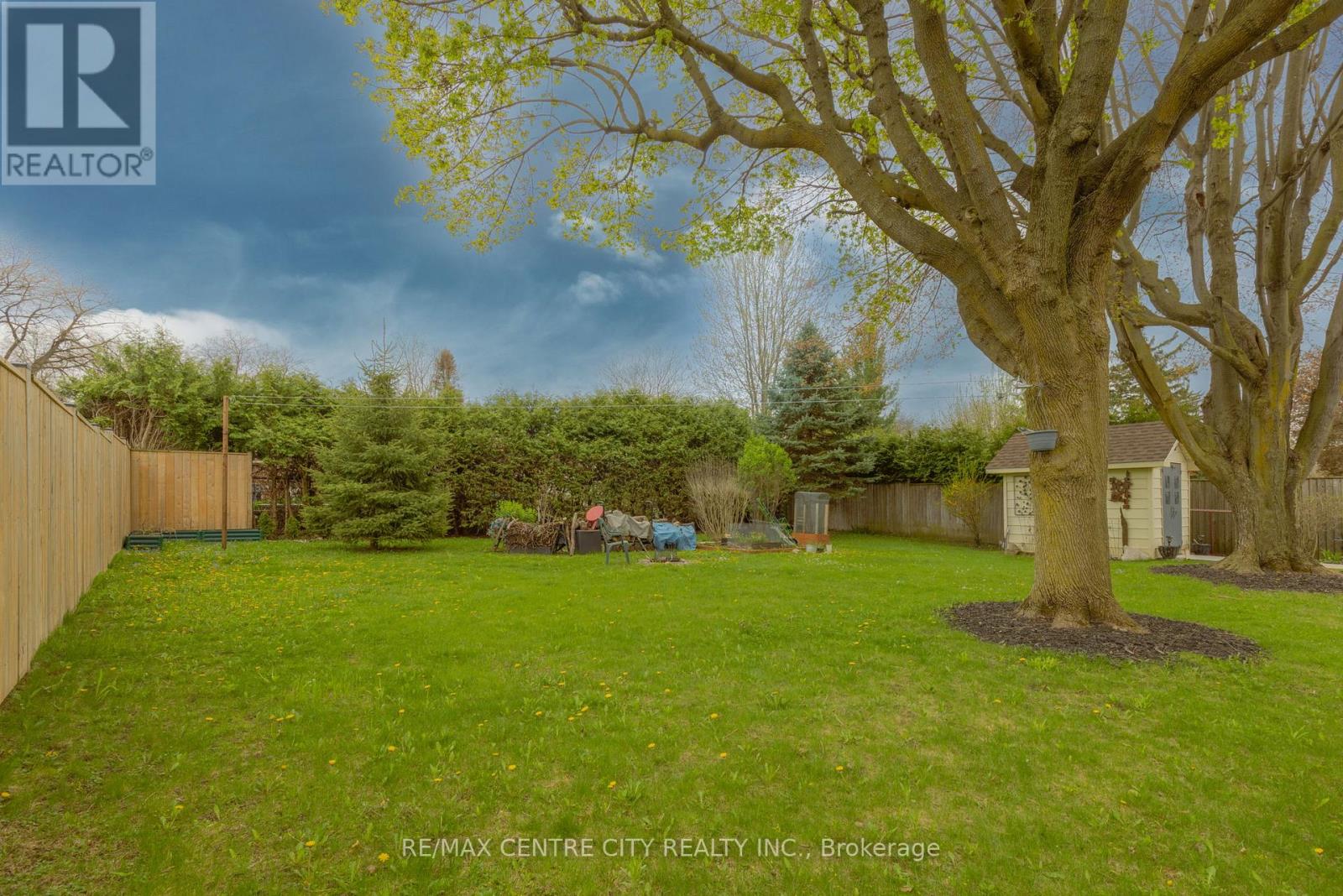 3 Honeysuckle Crescent, London East, Ontario  N5Y 4P3 - Photo 33 - X12123494