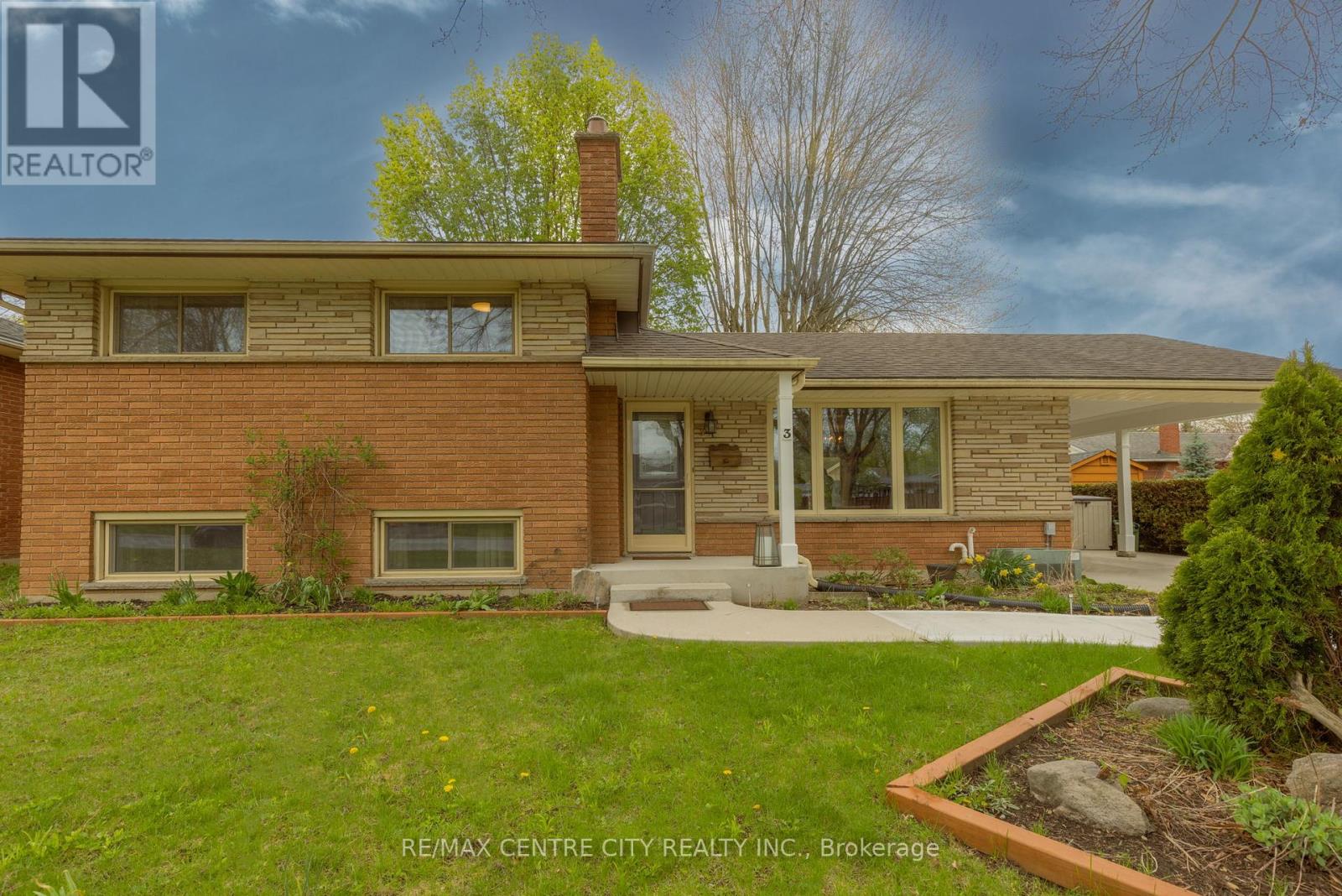 3 Honeysuckle Crescent, London East, Ontario  N5Y 4P3 - Photo 41 - X12123494