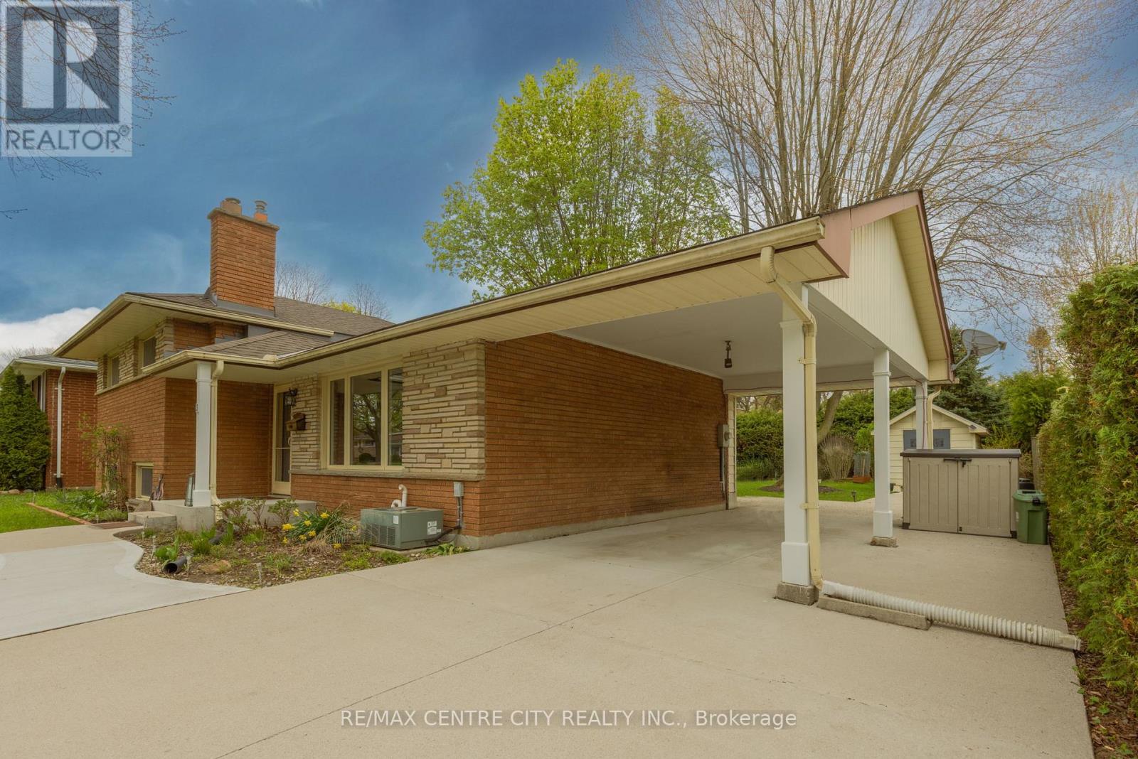3 Honeysuckle Crescent, London East, Ontario  N5Y 4P3 - Photo 44 - X12123494