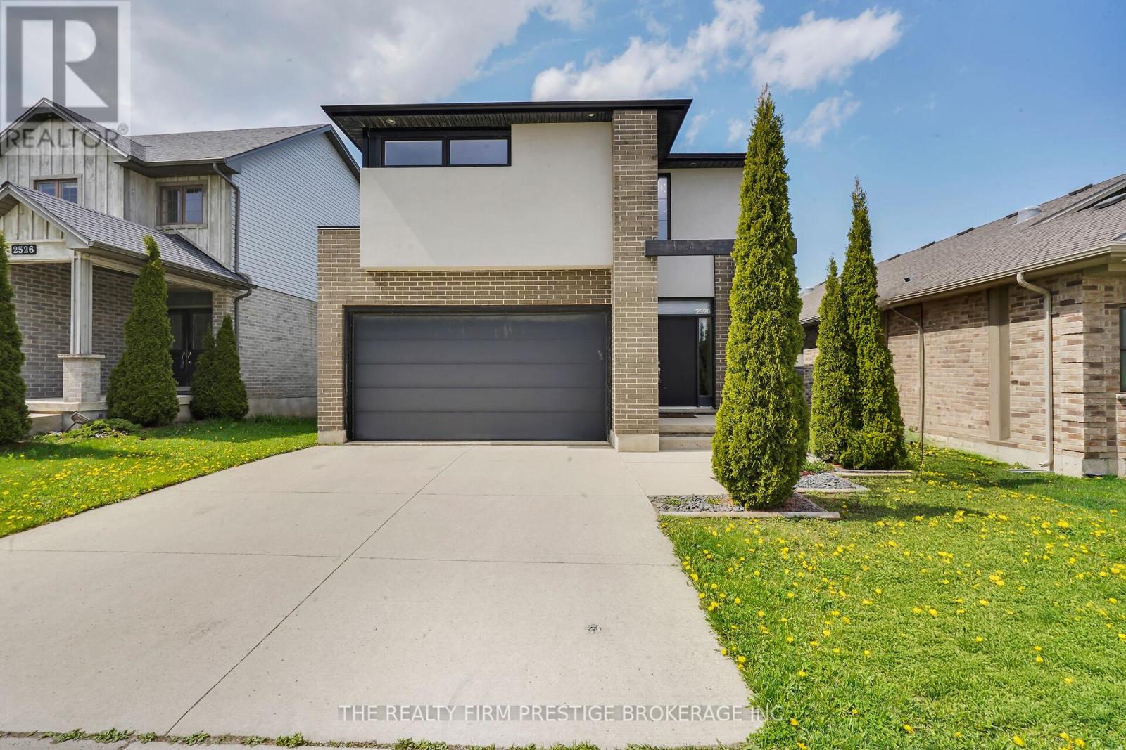 2520 Tokala Trail