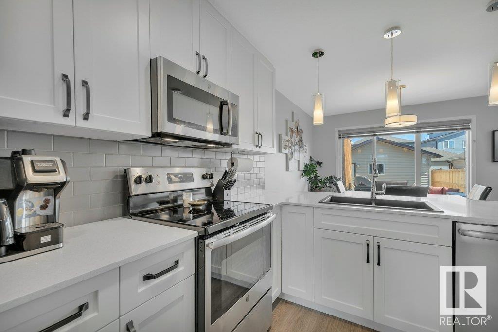 Property at 1057 PAISLEY DR SW image 1