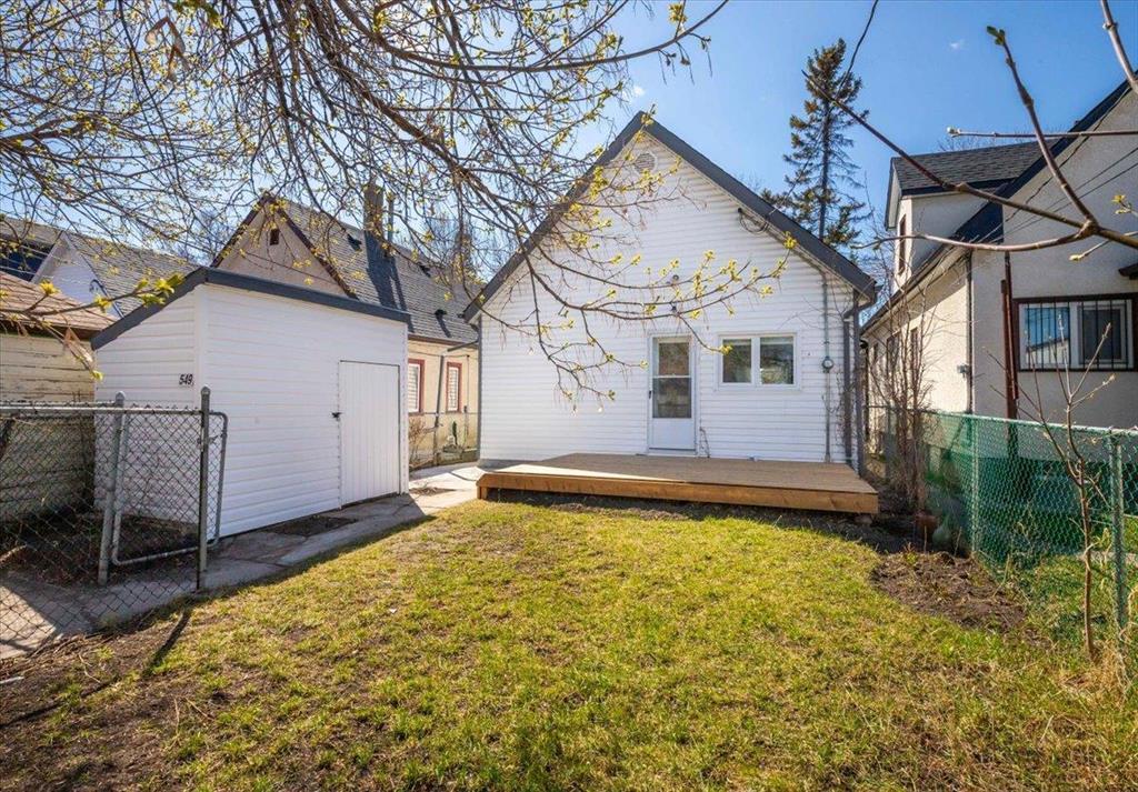 549 Agnes Street, Winnipeg, Manitoba  R3G 1N7 - Photo 31 - 202509649