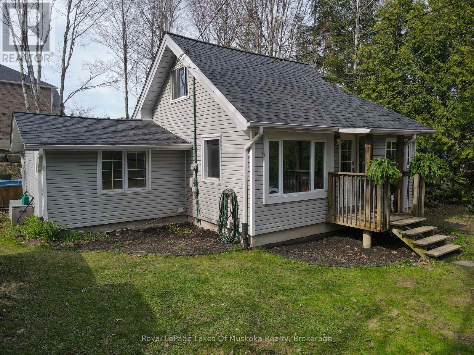 6 Hibberd Lane, Huntsville, Ontario  P1H 1C9 - Photo 2 - X12123501