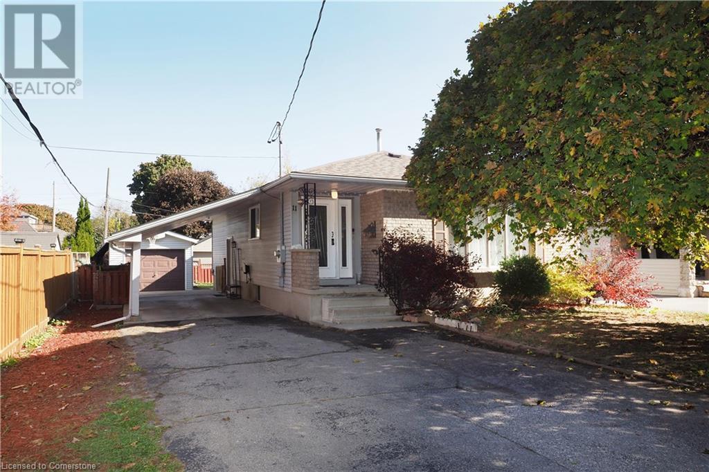 Property at 11 MCKAY Street image 2