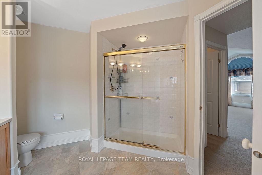 37 Loyal Hill Crescent, Ottawa, Ontario  K2M 2C8 - Photo 34 - X12123522