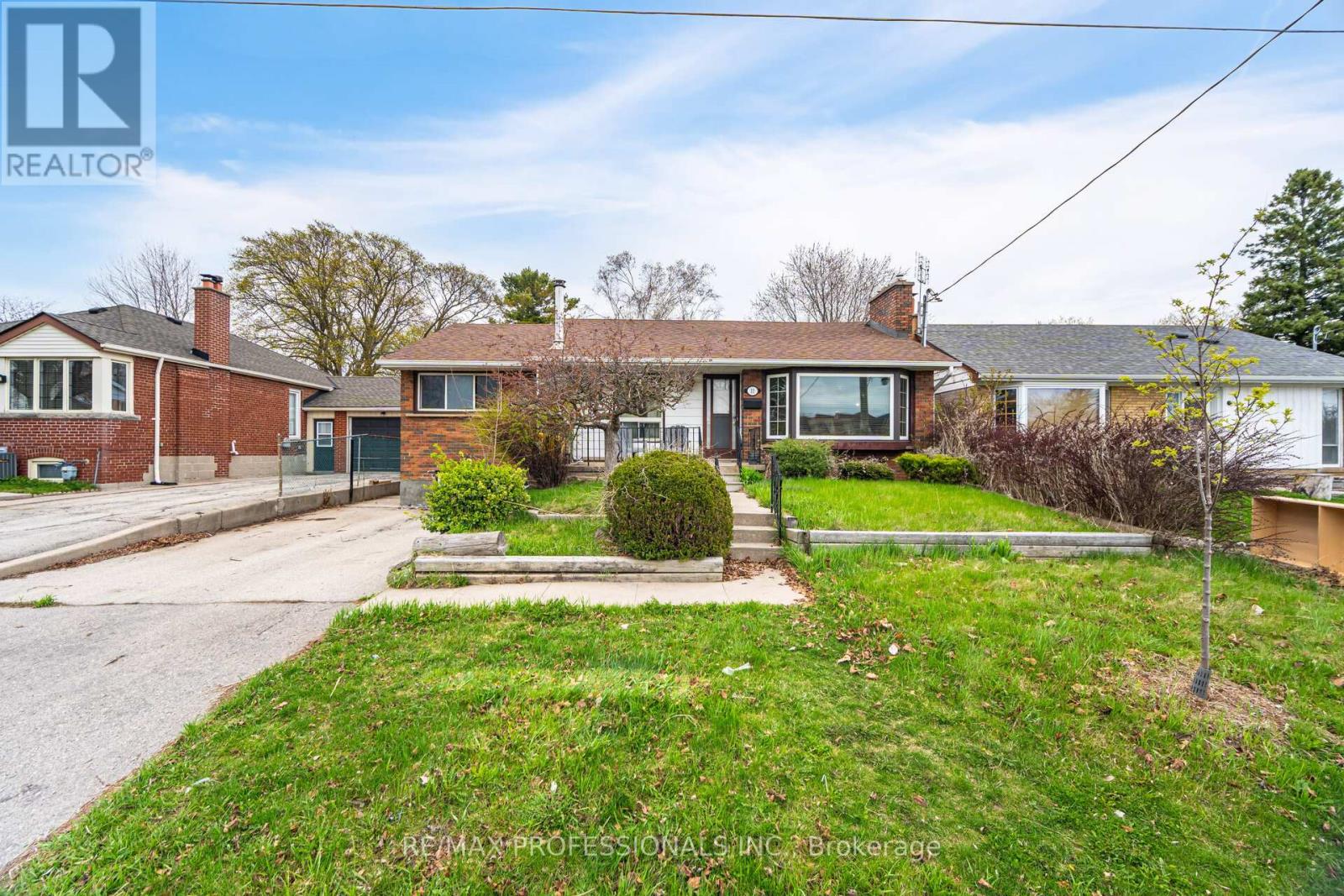 11 JEANETTE STREET, Toronto, Ontario
