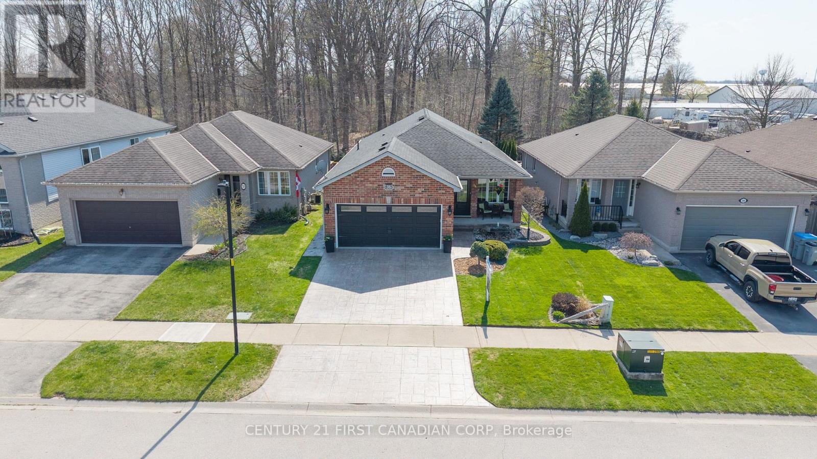 Property at 36 JUNIPER CRESCENT image 2