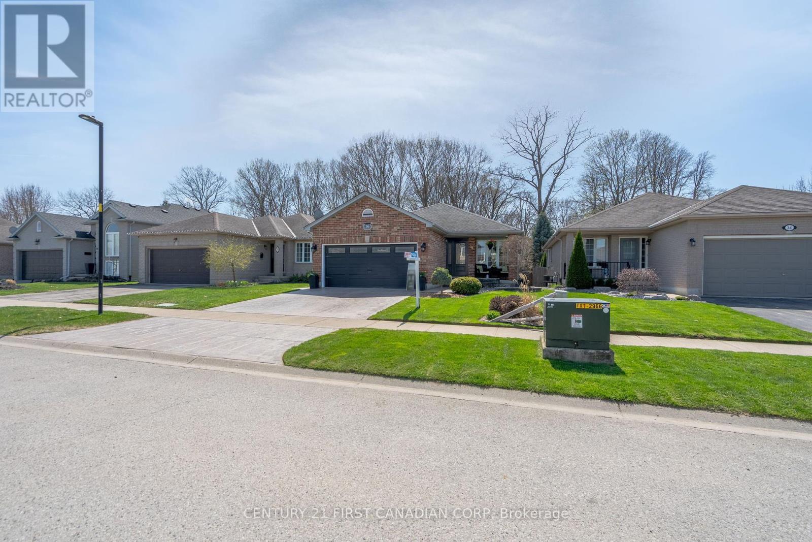 Property at 36 JUNIPER CRESCENT image 4