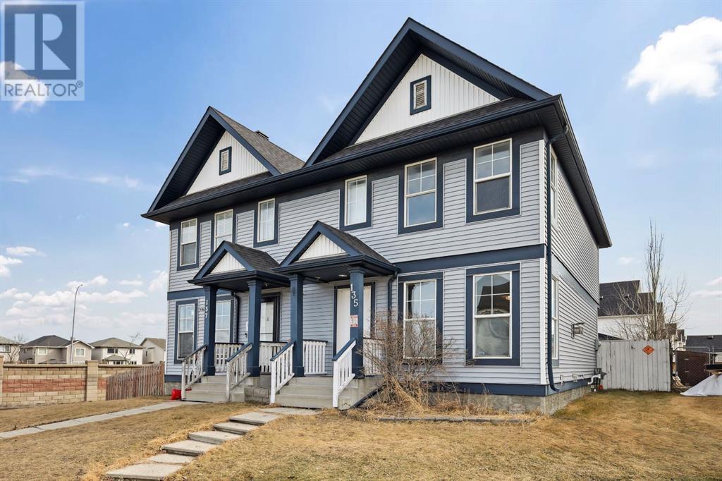 Property at 135 Prestwick Court SE image 1