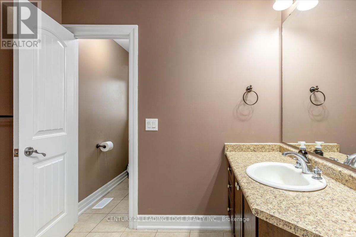 55 Campbell Drive, Uxbridge, Ontario  L9P 0B3 - Photo 18 - N12123532