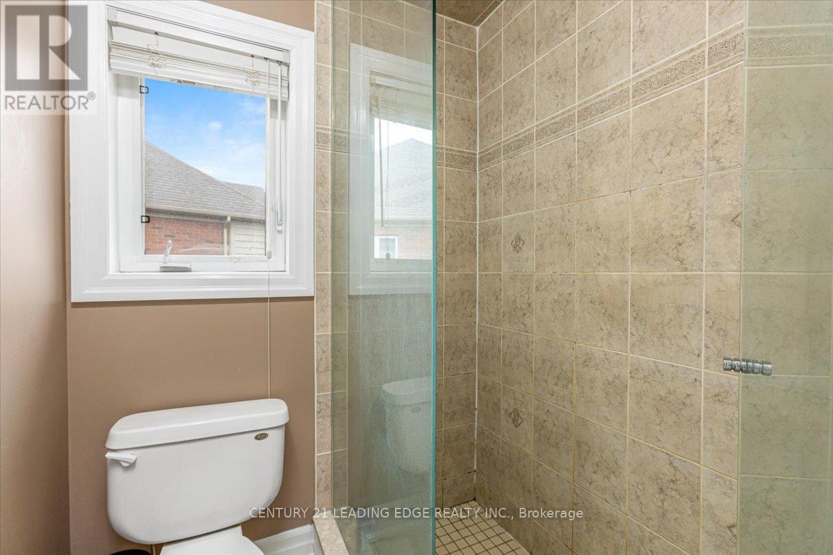55 Campbell Drive, Uxbridge, Ontario  L9P 0B3 - Photo 19 - N12123532
