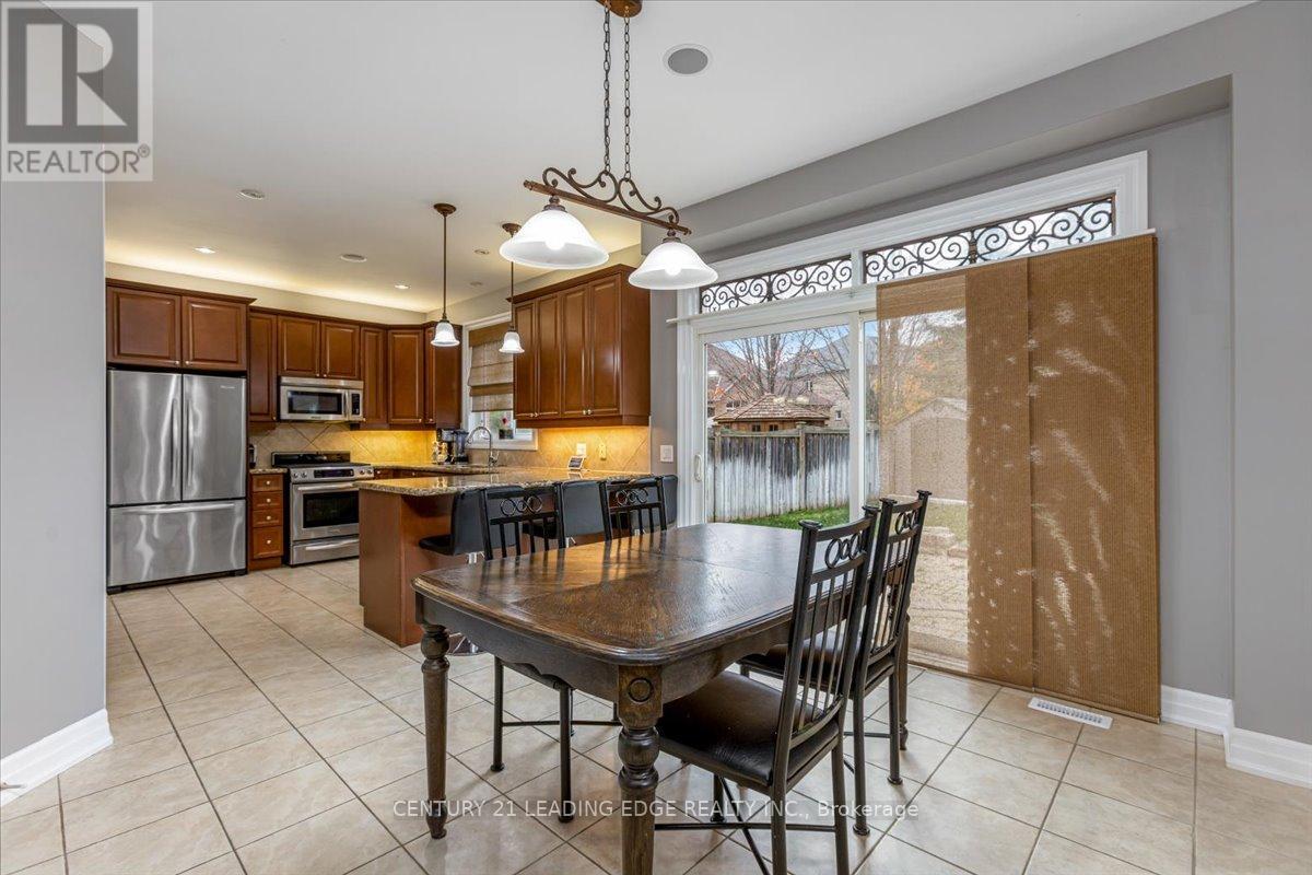 55 Campbell Drive, Uxbridge, Ontario  L9P 0B3 - Photo 9 - N12123532