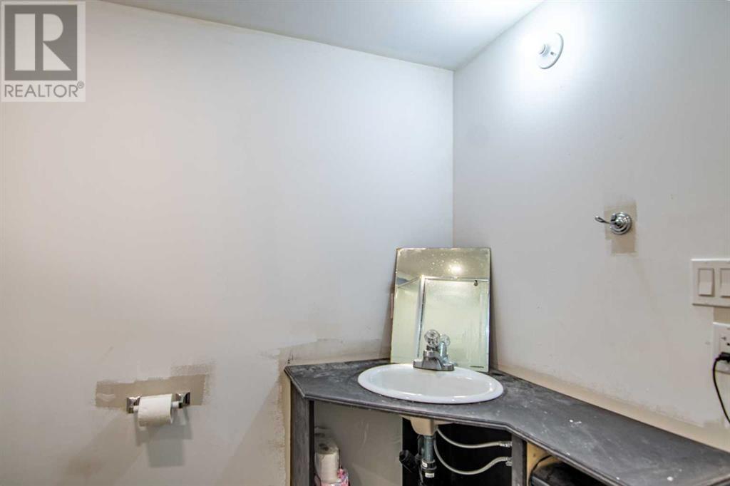 5801 West Park Crescent, Red Deer, Alberta  T4N 1E7 - Photo 40 - A2209943