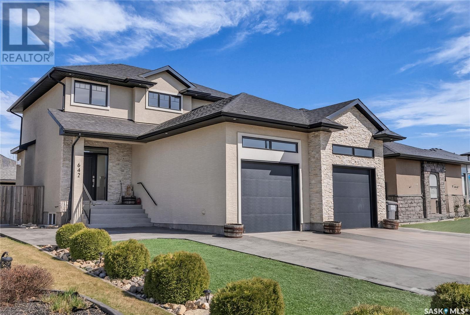 Property at 642 Kloppenburg TERRACE image 1
