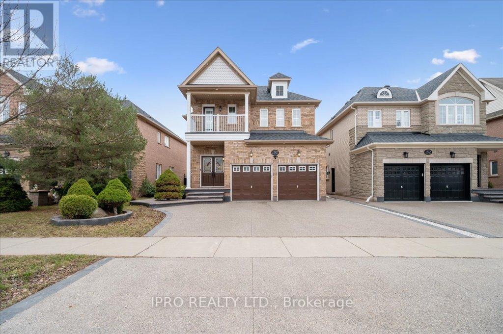 1309 Kestell Boulevard, Oakville, Ontario  L6H 0B9 - Photo 2 - W12123506