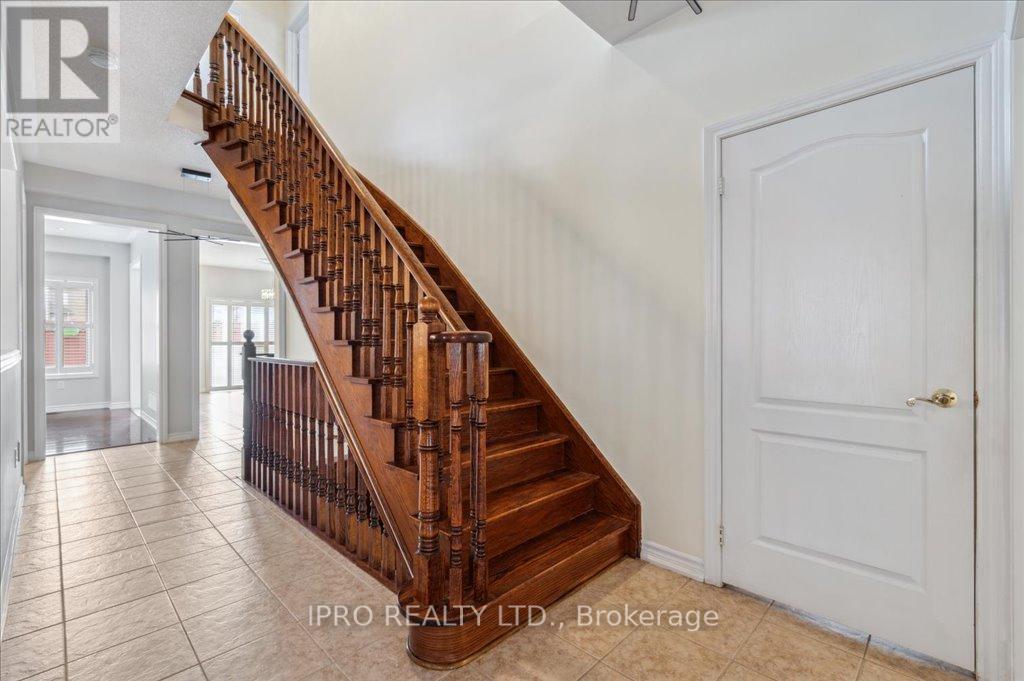 1309 Kestell Boulevard, Oakville, Ontario  L6H 0B9 - Photo 24 - W12123506