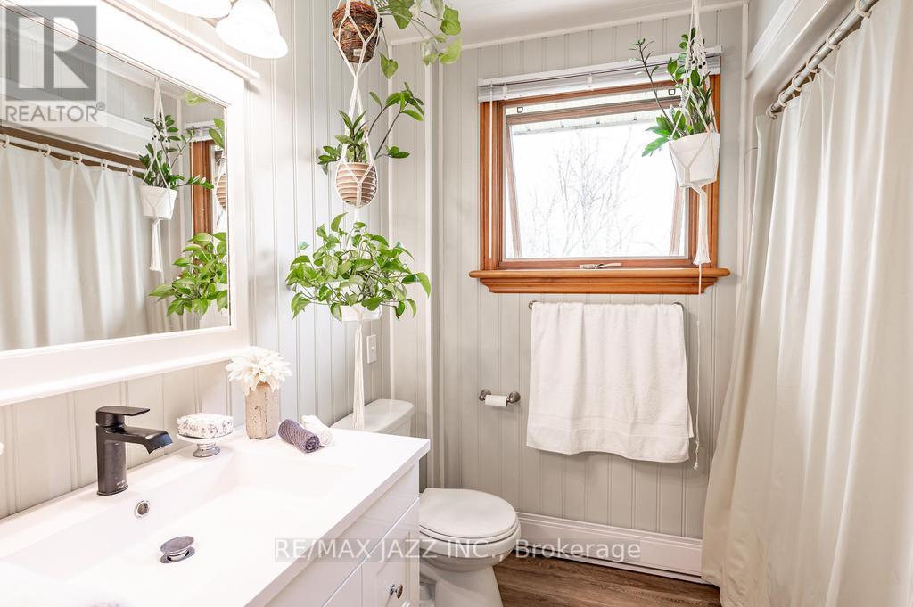 62 Manvers Drive, Kawartha Lakes, Ontario  L0B 1K0 - Photo 13 - X12122268