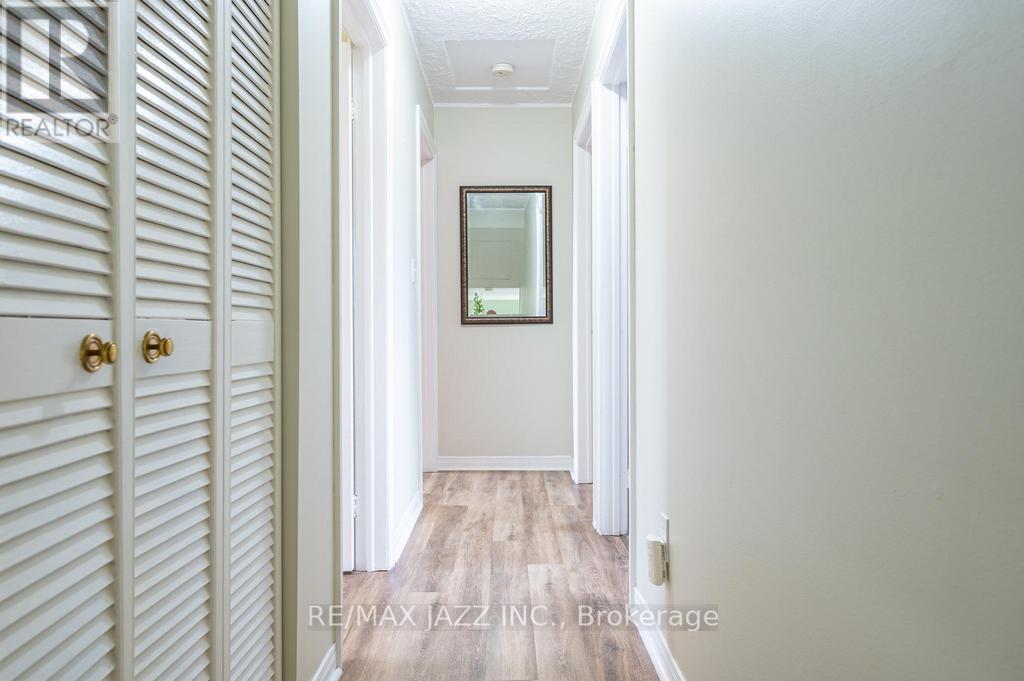 62 Manvers Drive, Kawartha Lakes, Ontario  L0B 1K0 - Photo 12 - X12122268
