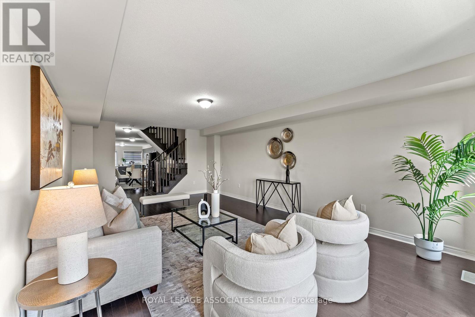 9 Finegan Circle, Brampton, Ontario  L7A 4Z7 - Photo 12 - W12114079