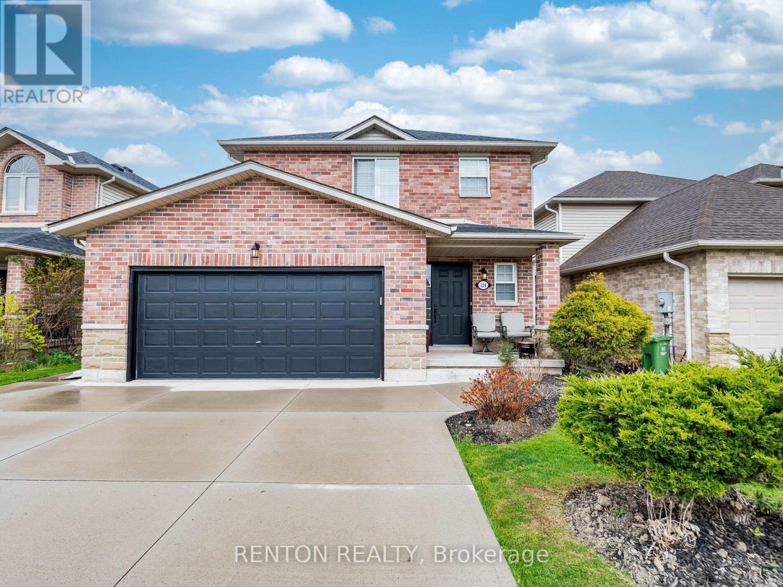 Property at 124 ROSEBURY WAY image 2