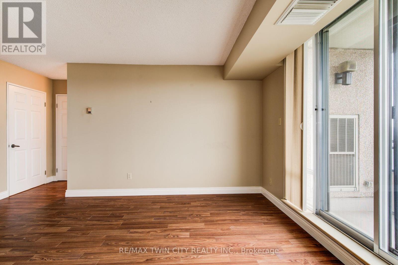 1607 - 6 Willow Street, Waterloo, Ontario  N2J 4S3 - Photo 17 - X12123518