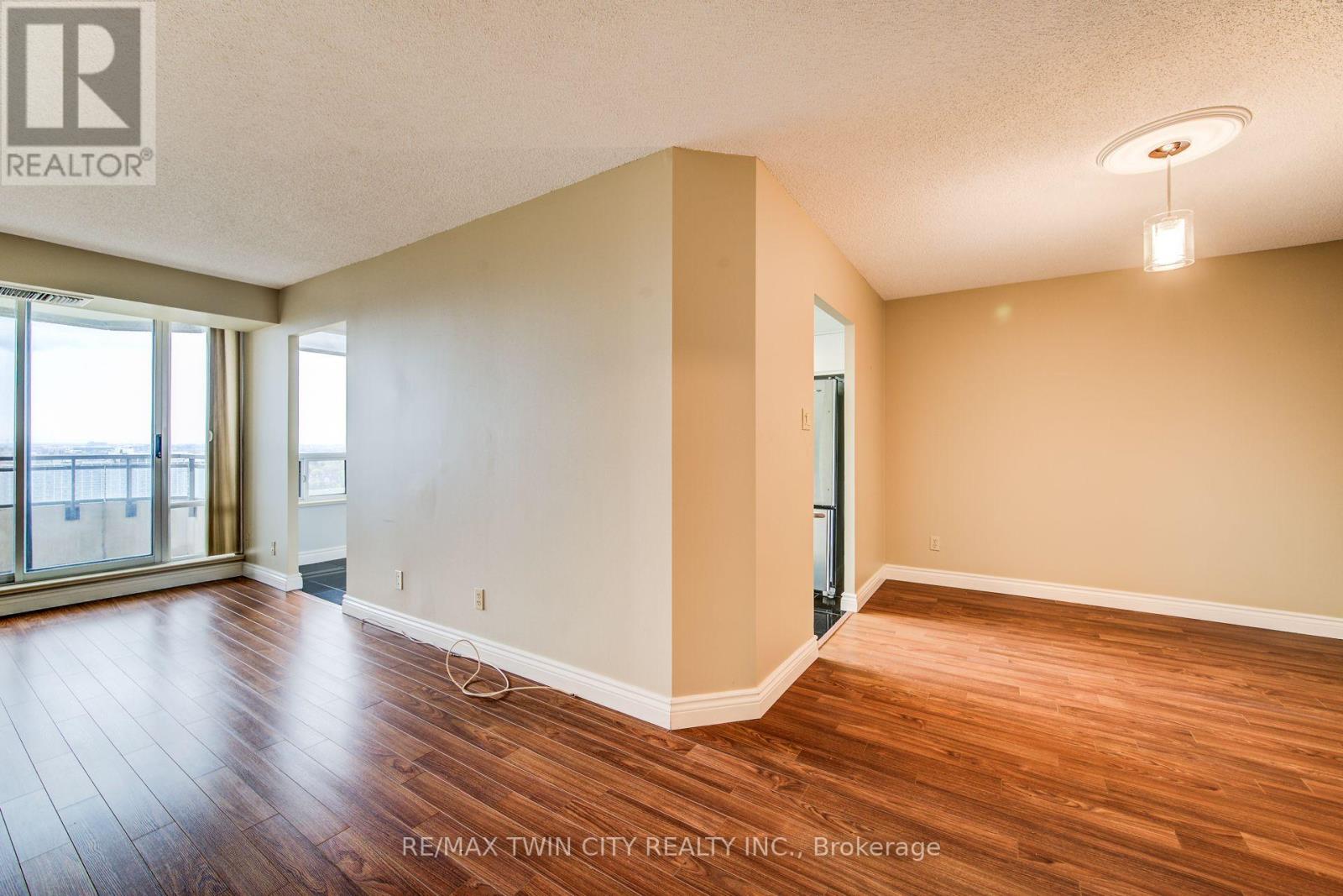 1607 - 6 Willow Street, Waterloo, Ontario  N2J 4S3 - Photo 7 - X12123518