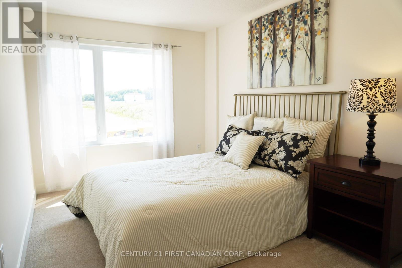 522 Gatestone Road, London South, Ontario  N6M 0A2 - Photo 4 - X12123552