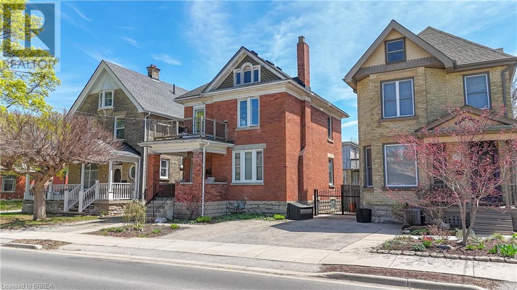 Property at 867 QUEENS Avenue image 3