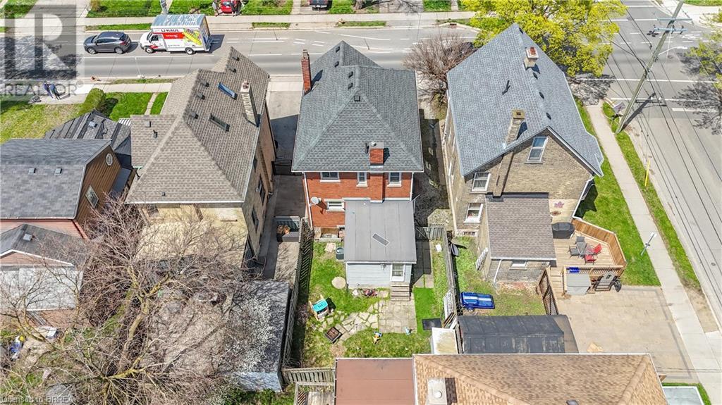 Property at 867 QUEENS Avenue image 4