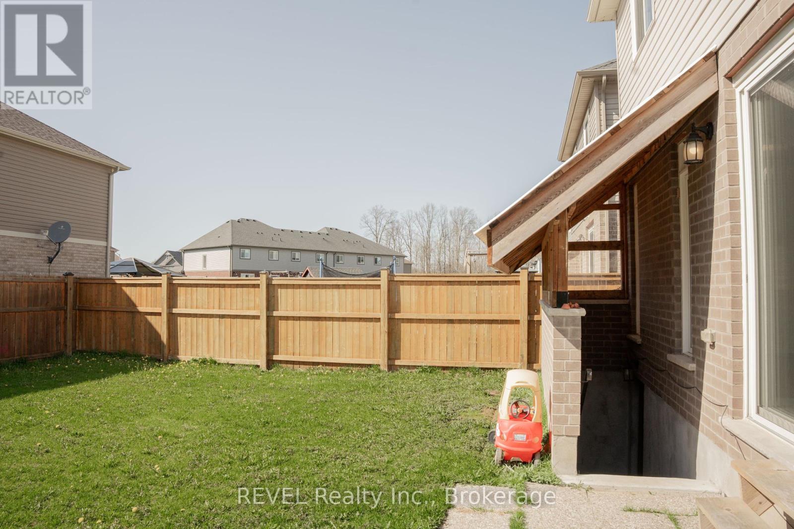 6739 Sam Iorfida Drive, Niagara Falls (Oldfield), Ontario  L2G 0H6 - Photo 41 - X12123551