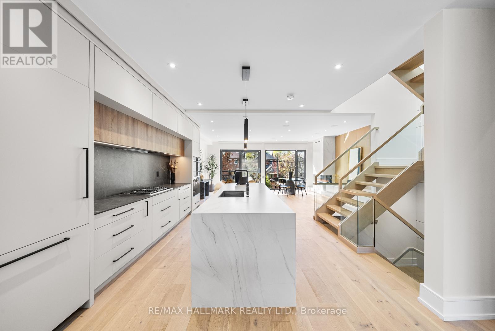 118 Airdrie Road, Toronto, Ontario  M4G 1M5 - Photo 14 - C12123292