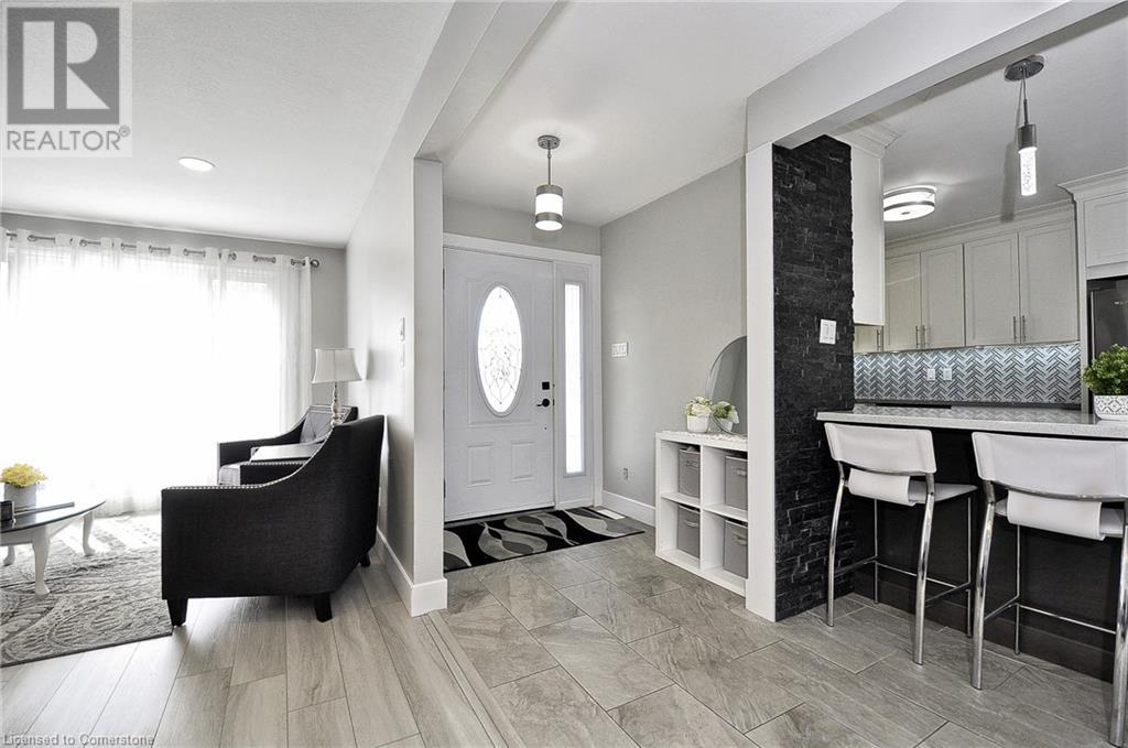Property at 39 WAYNE Avenue image 4
