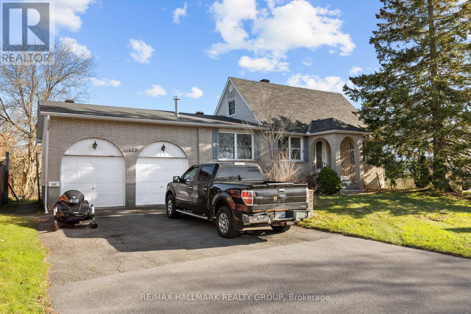 1422 Goth Avenue, Ottawa, Ontario  K1T 1E4 - Photo 24 - X12114362