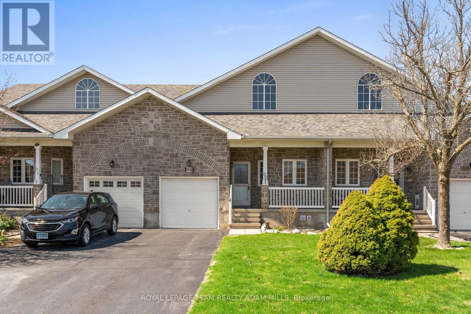 98 PATTERSON CRESCENT, Carleton Place, Ontario