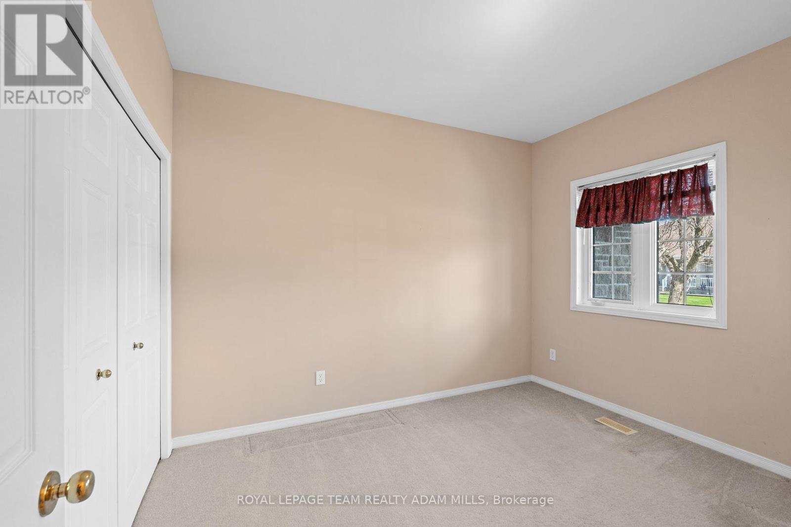 98 Patterson Crescent, Carleton Place, Ontario  K7C 4P3 - Photo 7 - X12123581