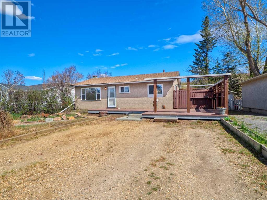 4711 48 Street, Sylvan Lake, Alberta  T4S 1M9 - Photo 3 - A2217691
