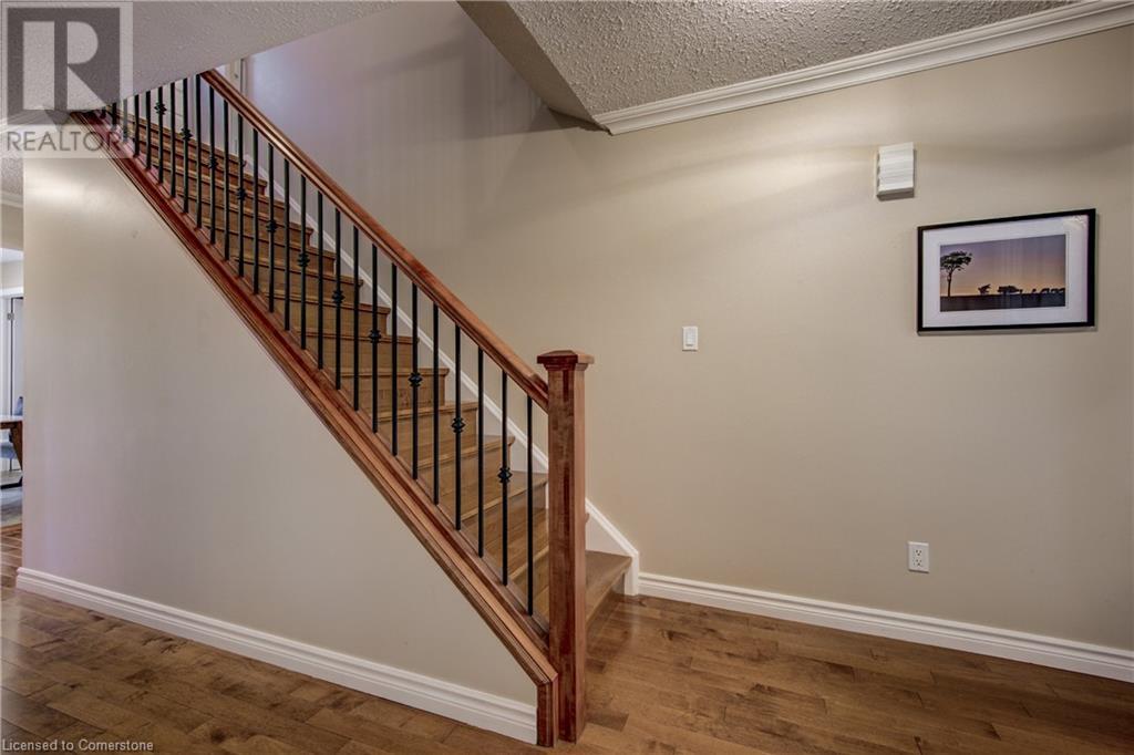 271 Beechlawn Drive, Waterloo, Ontario  N2L 5W8 - Photo 6 - 40723970