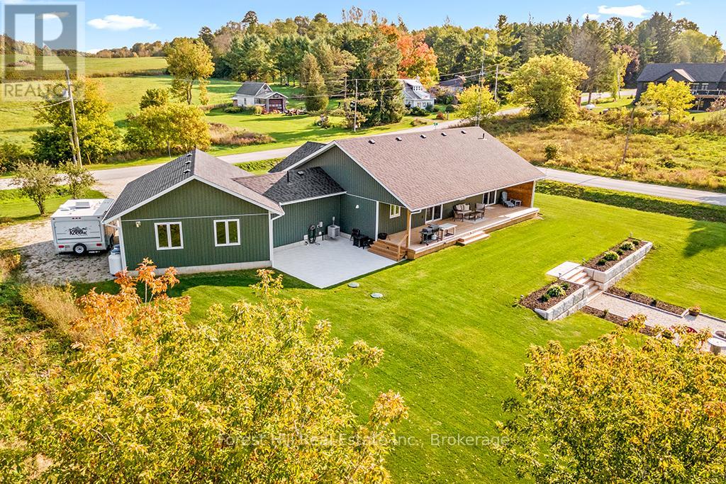 182 Alma Street, Chatsworth, Ontario  N0H 2S0 - Photo 2 - X12112899