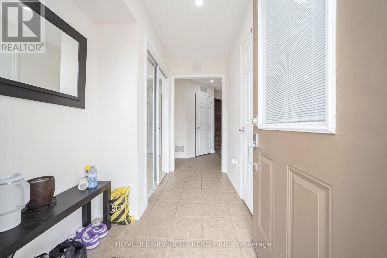 127 Bleasdale Avenue, Brampton, Ontario  L7A 0V8 - Photo 2 - W12107514