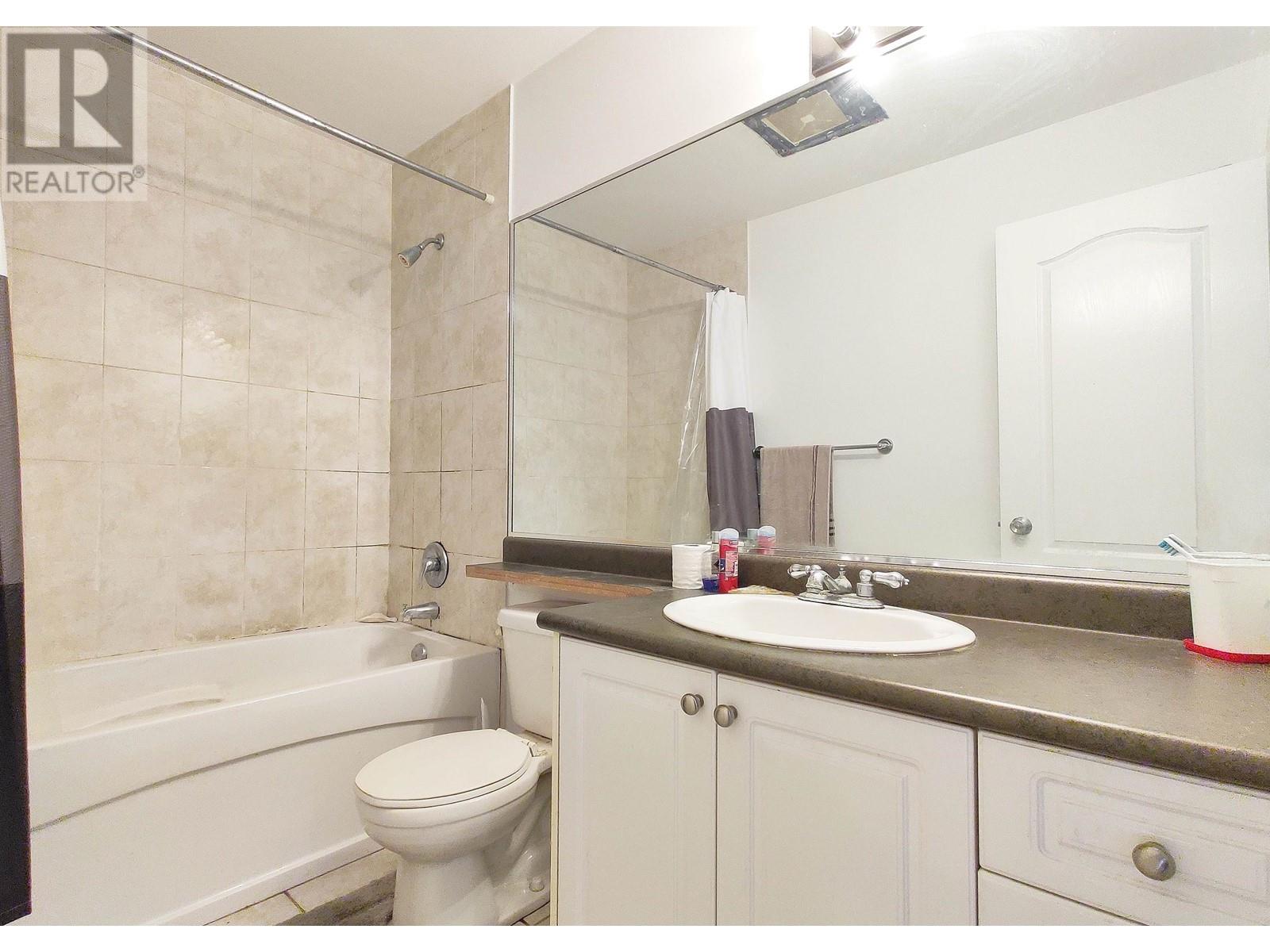561 W 28th Street, North Vancouver, British Columbia  V7N 2J6 - Photo 35 - R2981107