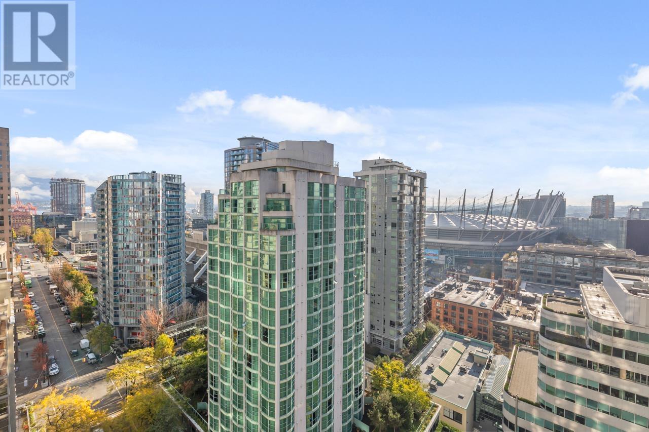 Listing Picture 12 of 30 : 2301 867 HAMILTON STREET, Vancouver / 溫哥華 - 魯藝地產 Yvonne Lu Group - MLS Medallion Club Member