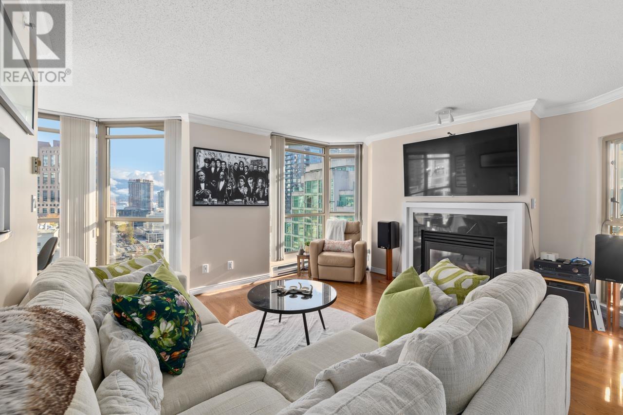 Listing Picture 3 of 30 : 2301 867 HAMILTON STREET, Vancouver / 溫哥華 - 魯藝地產 Yvonne Lu Group - MLS Medallion Club Member