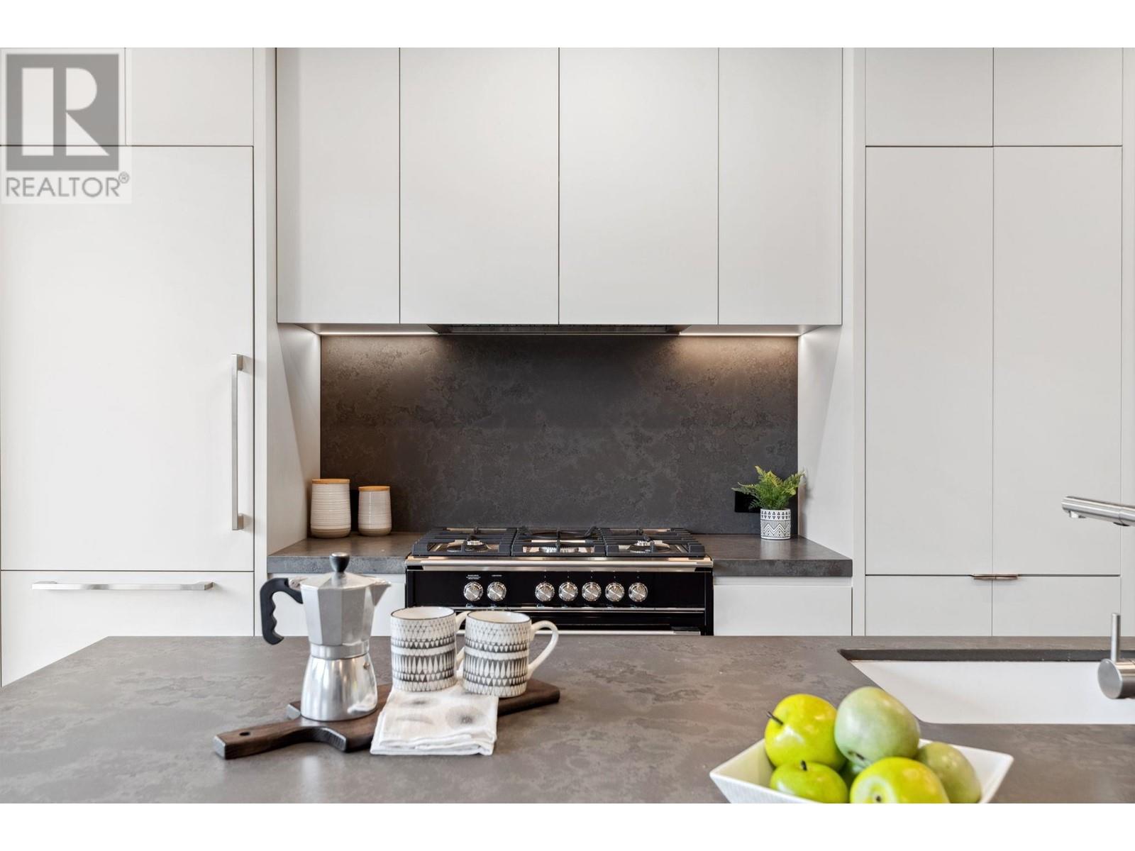 Listing Picture 9 of 40 : 2 638 E 46TH AVENUE, Vancouver / 溫哥華 - 魯藝地產 Yvonne Lu Group - MLS Medallion Club Member