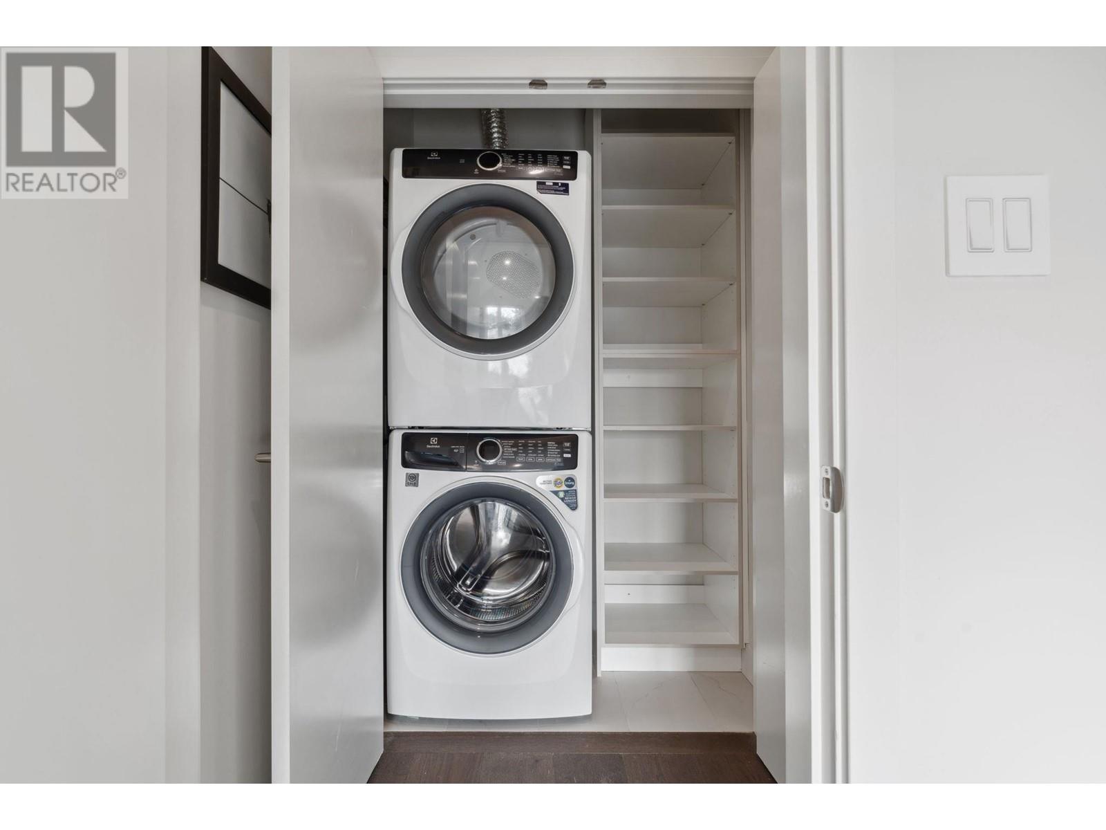 Listing Picture 26 of 40 : 2 638 E 46TH AVENUE, Vancouver / 溫哥華 - 魯藝地產 Yvonne Lu Group - MLS Medallion Club Member