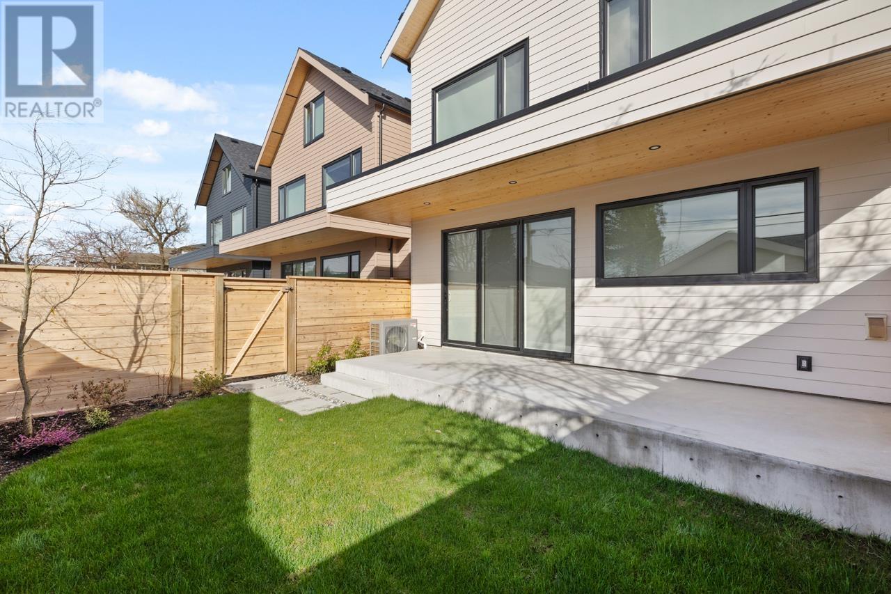 Listing Picture 36 of 40 : 2 638 E 46TH AVENUE, Vancouver / 溫哥華 - 魯藝地產 Yvonne Lu Group - MLS Medallion Club Member