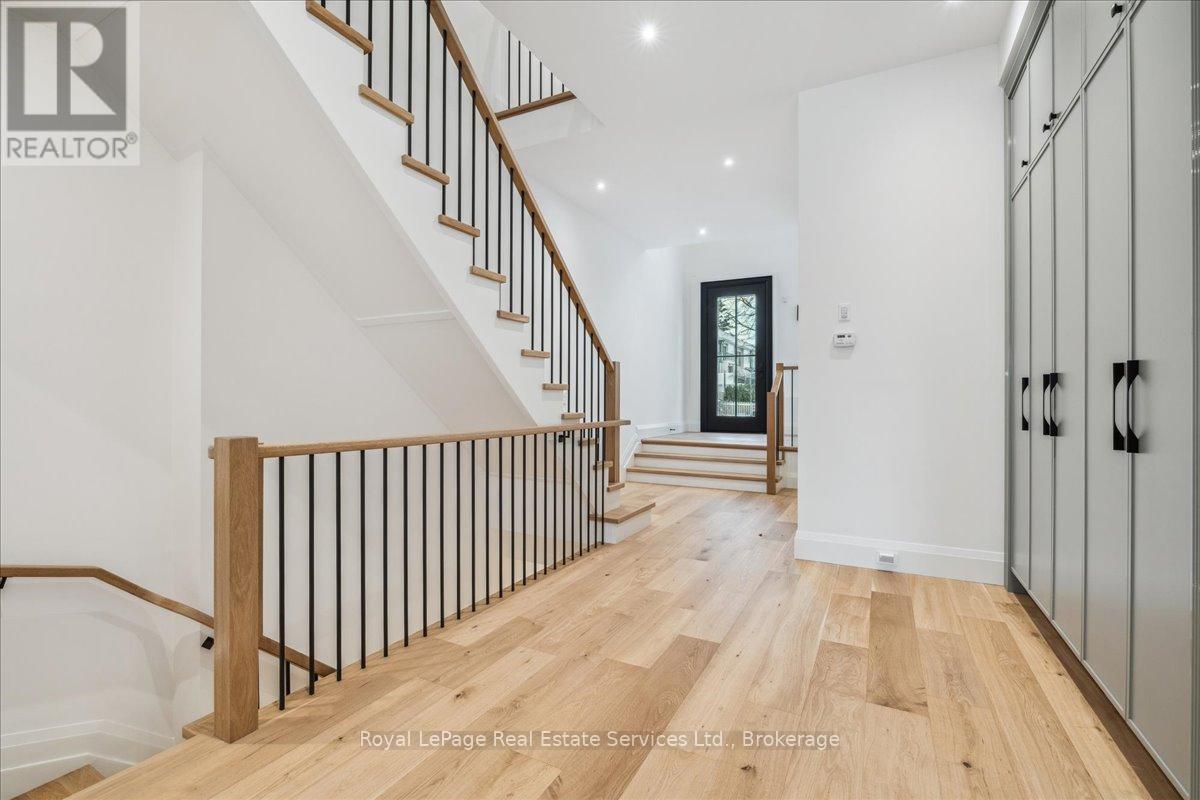 68 Navy Street, Oakville, Ontario  L6J 2Y9 - Photo 7 - W12123707