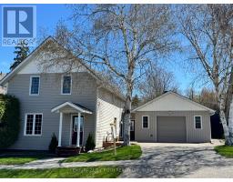 17 PEEL STREET, Penetanguishene, Ontario