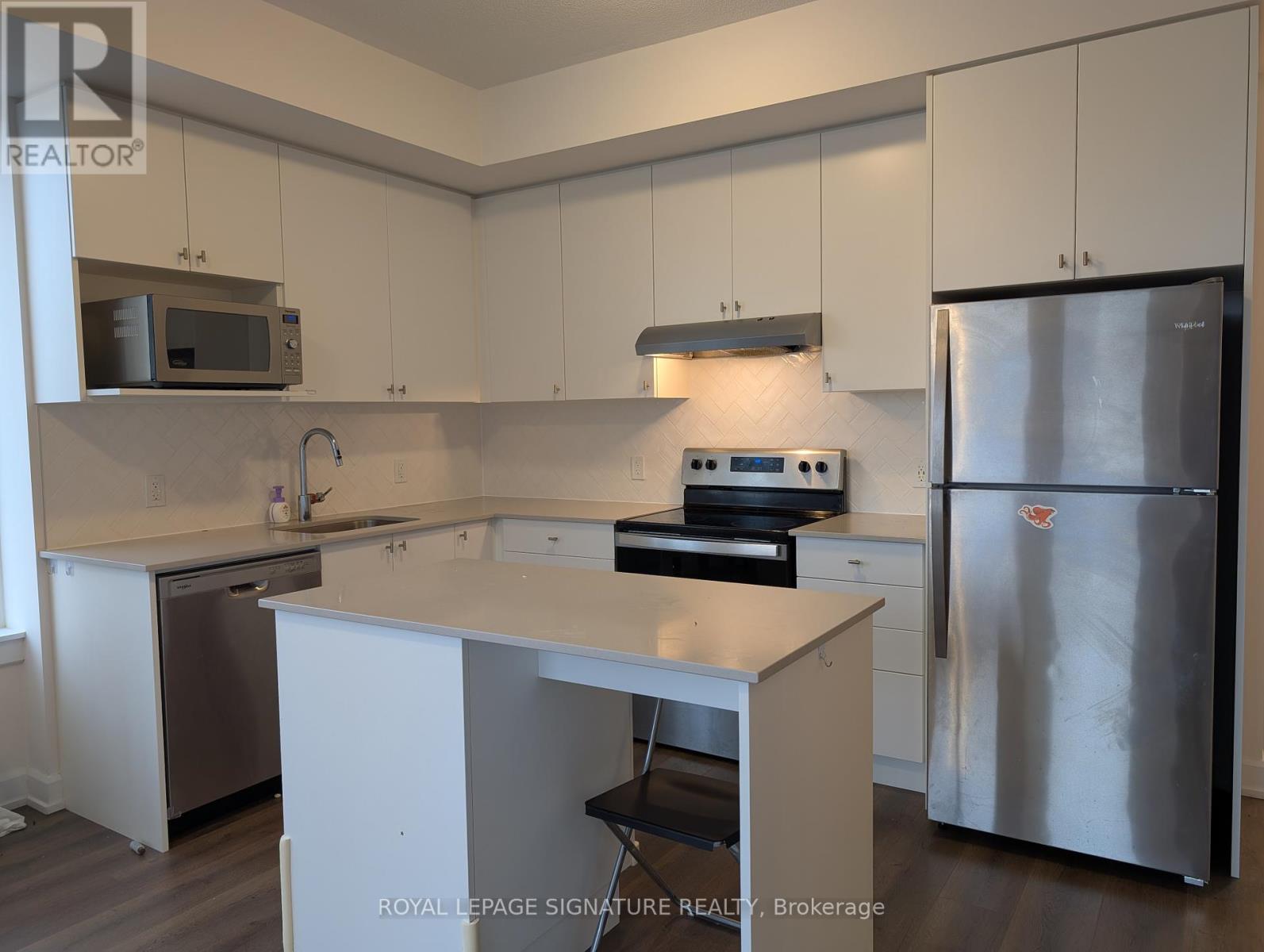 522 - 3220 William Coltson Avenue, Oakville, Ontario  L6H 7W6 - Photo 4 - W12030753