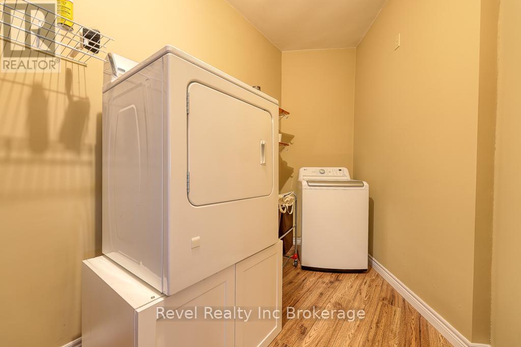 3880 Dundas Street, Thames Centre, Ontario  N5V 5C6 - Photo 14 - X12123775